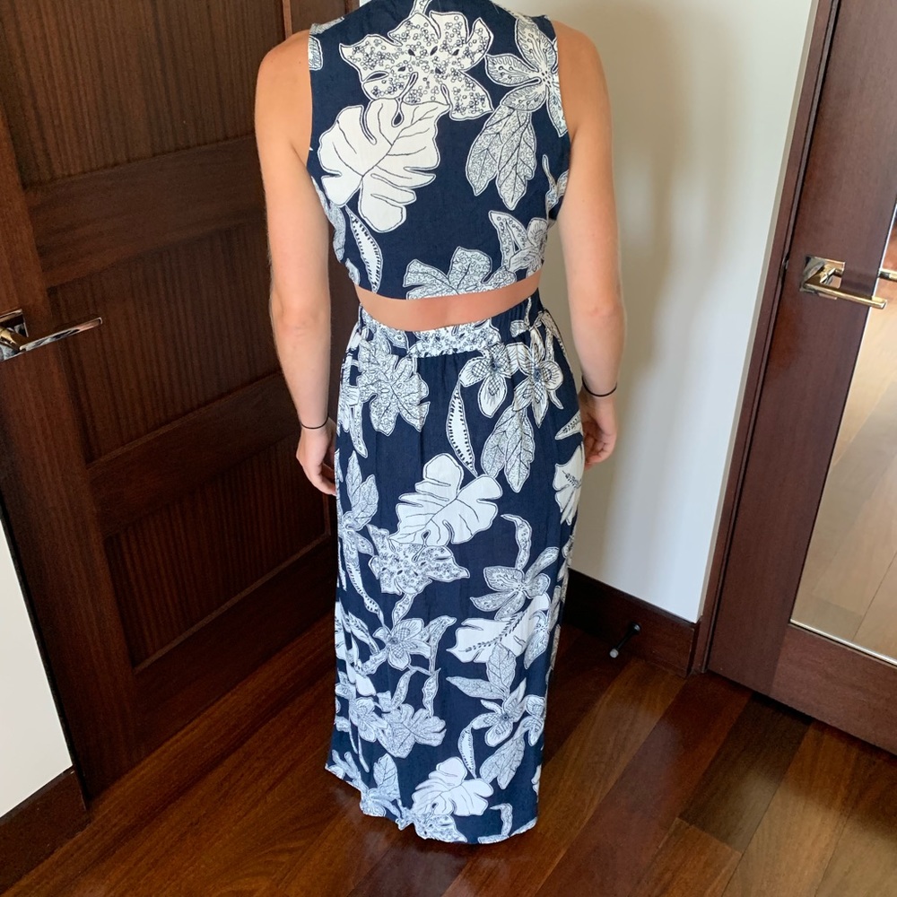 Floral Two Piece Set - Picture 2 of 7